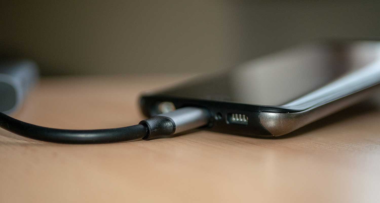 connect smartphone to pc